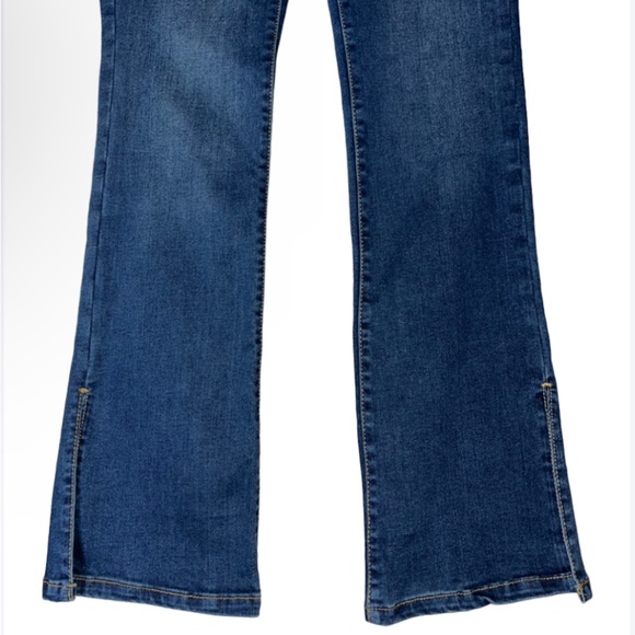 NWT Time And Tru Women’s TT Blue Bootcut Jeans Size 4 - Picture 3 of 4